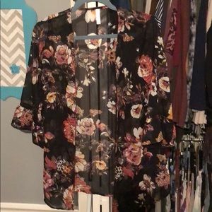 Women floral kimono size small